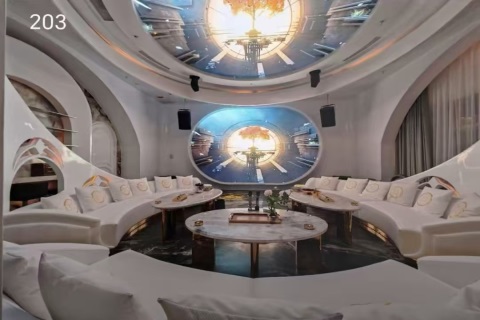 西宁夜色绽放青春酒促新机遇